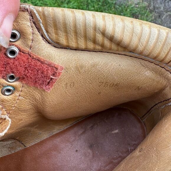 VTG Vasque Vibram Suede Old School Hiking Boots Men’s 8.5/Women’s 10 - Picture 13 of 14